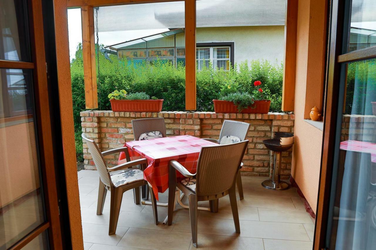 Balaton Apartman Balatonmáriafürdő Exterior foto